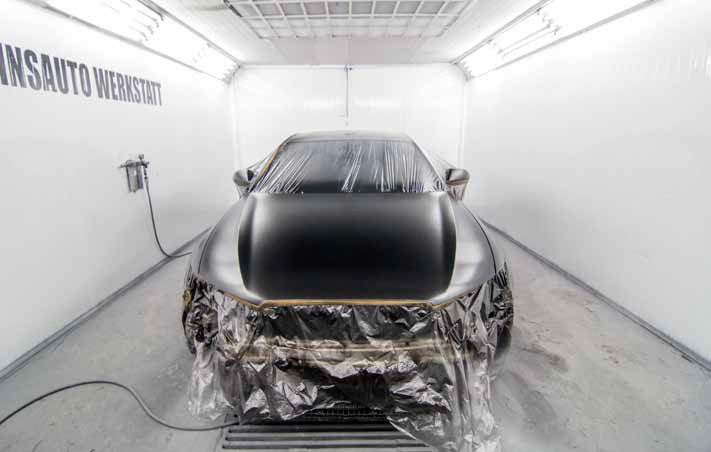Ins Auto Werkstatt