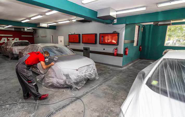 Ins Auto Werkstatt